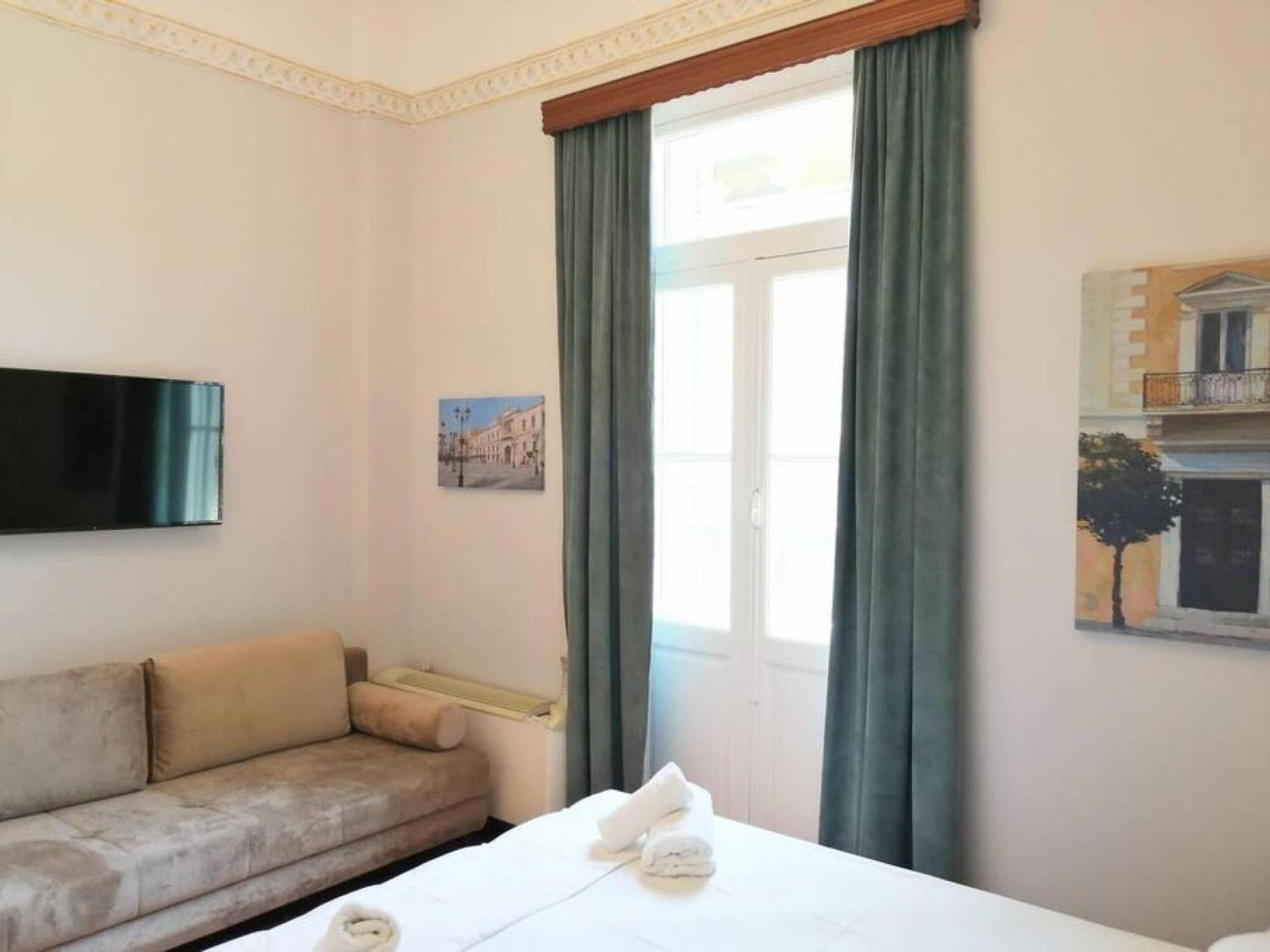 אתונה Elegant Apartment Under The Acropolis מראה חיצוני תמונה